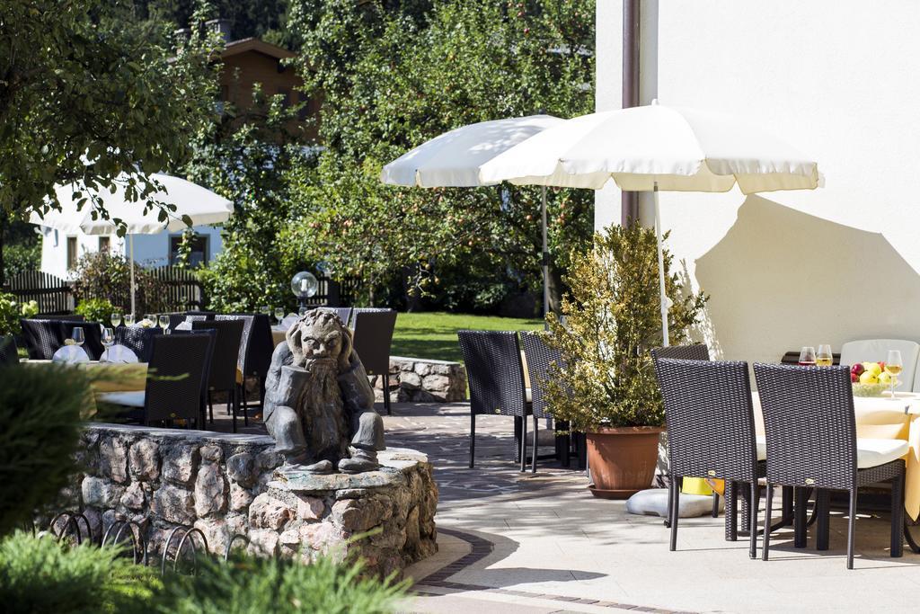 קראמסאך Hotel Sonnenuhr מראה חיצוני תמונה