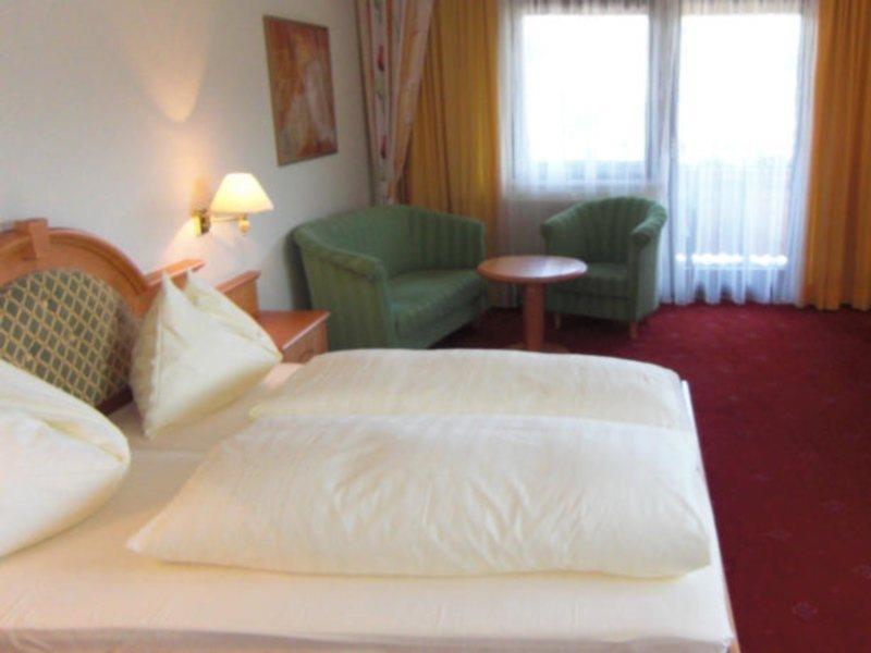 קראמסאך Hotel Sonnenuhr מראה חיצוני תמונה