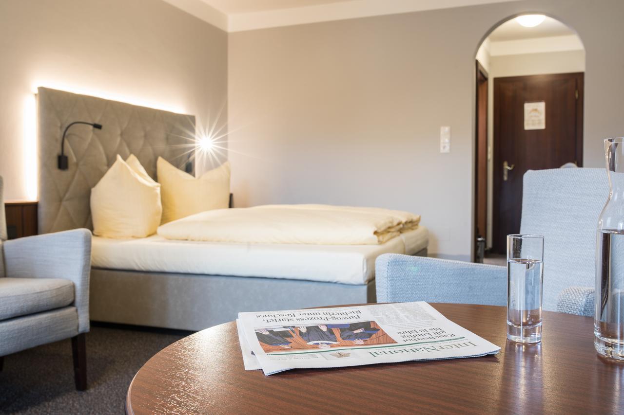 קראמסאך Hotel Sonnenuhr מראה חיצוני תמונה