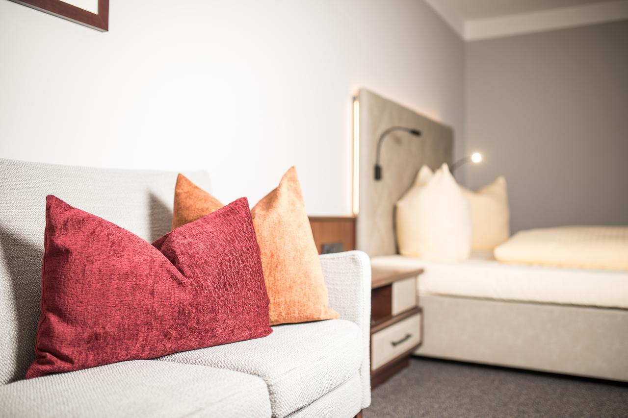 קראמסאך Hotel Sonnenuhr מראה חיצוני תמונה